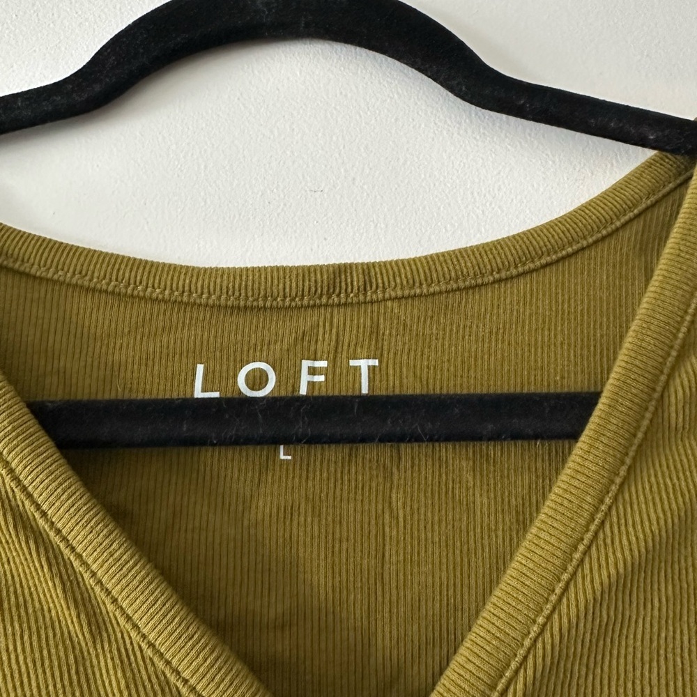 Brand new Loft shirt - Picture 3 of 4